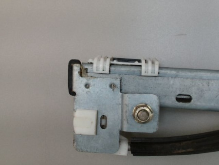 MECANISME LEVE-GLACE ARRIERE DROIT PEUGEOT 306