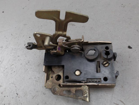 SYSTEME CONDAMNATION ARRIERE DROIT CITROEN SAXO