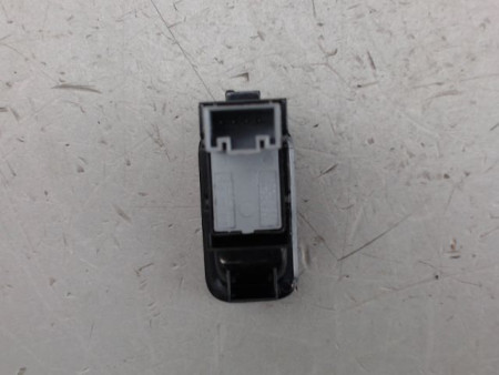 COMMANDE LEVE-GLACE PORTE AVD VOLKSWAGEN POLO