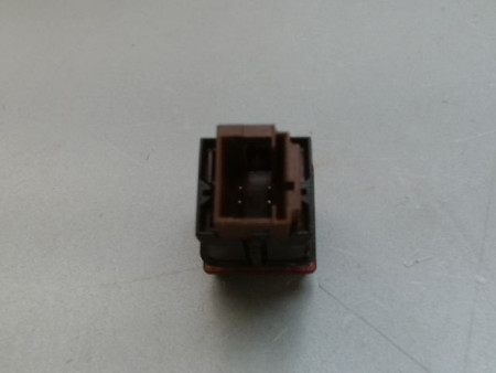 BOUTON DE WARNING PEUGEOT 207