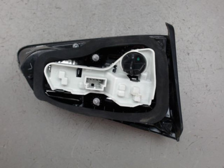FEU ARRIERE INTERIEUR DROIT VOLKSWAGEN GOLF