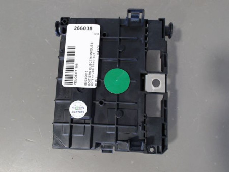 BOITE A FUSIBLES PEUGEOT 308