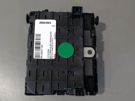 BOITE A FUSIBLES PEUGEOT 206