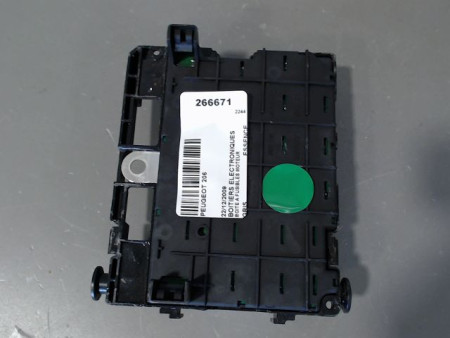 BOITE A FUSIBLES PEUGEOT 206