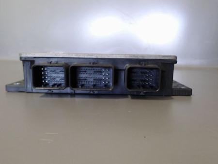 CALCULATEUR MOTEUR RENAULT CLIO