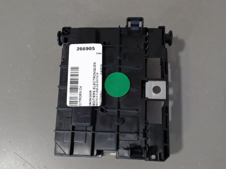 BOITE A FUSIBLES CITROEN C4