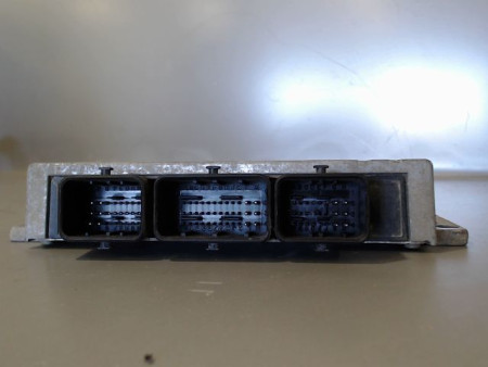 CALCULATEUR MOTEUR RENAULT CLIO