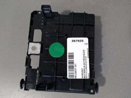 BOITE A FUSIBLES PEUGEOT 207