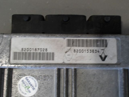CALCULATEUR MOTEUR RENAULT CLIO