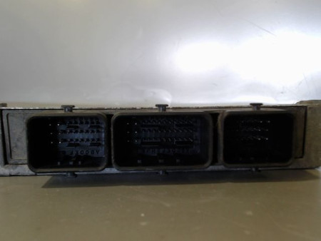 CALCULATEUR MOTEUR RENAULT CLIO