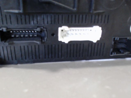 BOITIER GESTION HABITACLE RENAULT CLIO