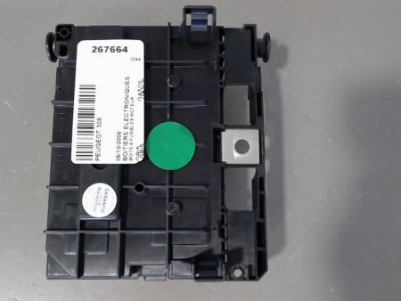 BOITE A FUSIBLES PEUGEOT 308