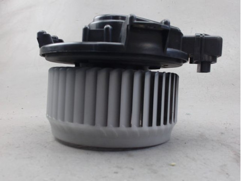 MOTEUR VENTILATEUR CHAUFFAGE 5061 VZ 86 SWIFT