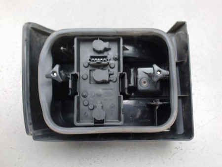 FEU ARRIERE GAUCHE  RENAULT R19