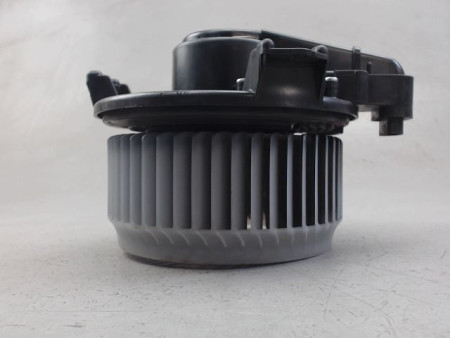 MOTEUR VENTILATEUR CHAUFFAGE TOYOTA AURIS