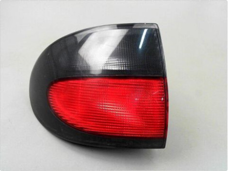 FEU ARRIERE GAUCHE  RENAULT MEGANE I PH1 CLASSIC -99