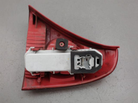 FEU ARRIERE GAUCHE  RENAULT CLIO