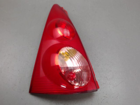 FEU ARRIERE GAUCHE  PEUGEOT 107
