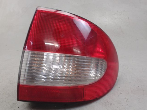 FEU ARRIERE DROIT RENAULT MEGANE