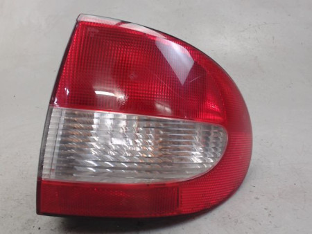FEU ARRIERE DROIT RENAULT MEGANE