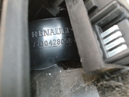 FEU ARRIERE GAUCHE  RENAULT MEGANE