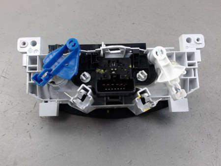 COMMANDE DE CHAUFFAGE DACIA DUSTER