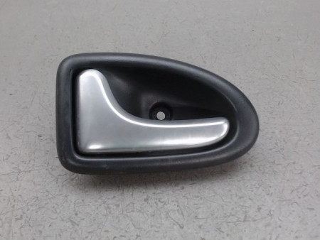 POIGNEE INTERIEURE PORTE AVANT GAUCHE RENAULT CLIO