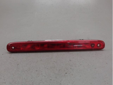 FEUX STOP SUPPLEMENTAIRE TOYOTA AYGO