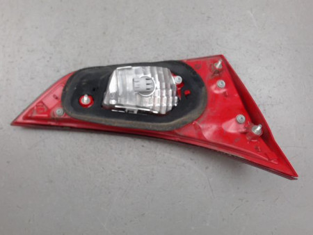 FEU ARRIERE INTERIEUR DROIT TOYOTA AURIS