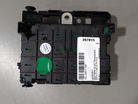 BOITE A FUSIBLES PEUGEOT 206