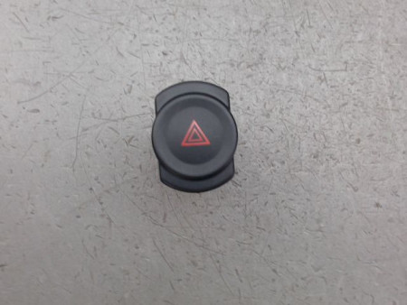 BOUTON DE WARNING DACIA SANDERO