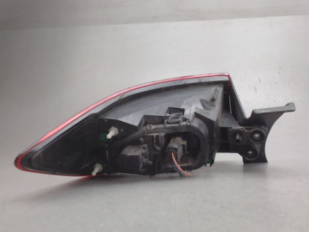 FEU ARRIERE DROIT RENAULT CLIO