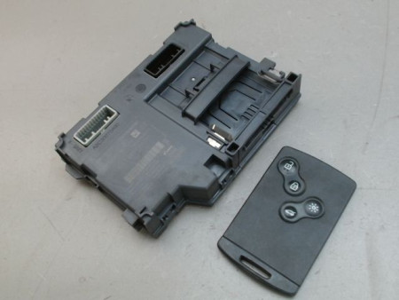 LECTEUR DE CARTE RENAULT CLIO