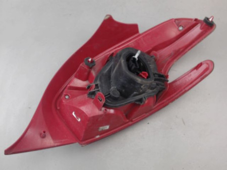 FEU ARRIERE GAUCHE  PEUGEOT 208