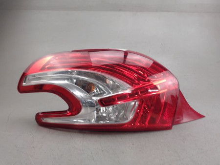 FEU ARRIERE GAUCHE  PEUGEOT 208