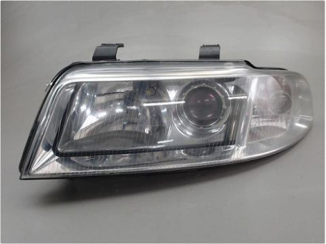 PHARE GAUCHE AUDI A4