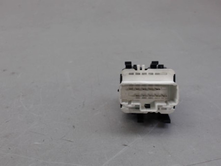 COMMANDE LEVE-GLACE PORTE AVG RENAULT CLIO