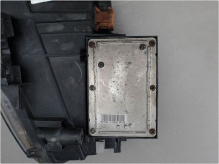 PHARE DROIT RENAULT AVANTIME