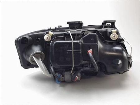 PHARE GAUCHE AUDI A6 2001-2004