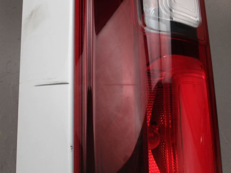 FEU ARRIERE GAUCHE  FIAT TALENTO