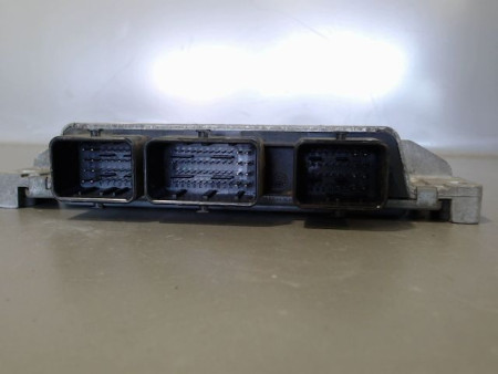 CALCULATEUR MOTEUR RENAULT TWINGO