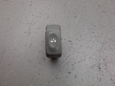 COMMANDE LEVE-GLACE PORTE AVD RENAULT TWINGO