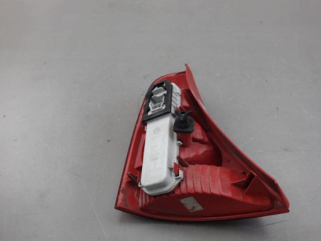 FEU ARRIERE DROIT RENAULT CLIO