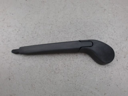 BRAS ESSUIE-GLACE ARRIERE FORD FOCUS