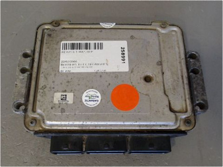 CALCULATEUR MOTEUR RENAULT MASTER