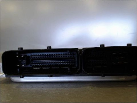 CALCULATEUR MOTEUR VOLKSWAGEN PASSAT
