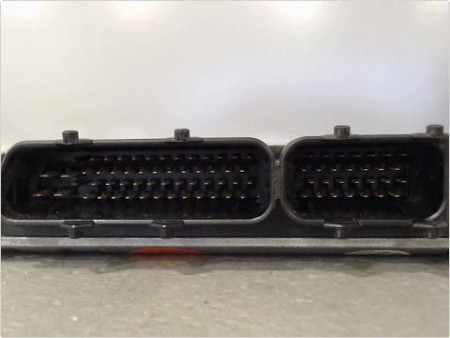 CALCULATEUR MOTEUR VOLKSWAGEN POLO