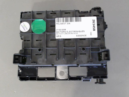 BOITE A FUSIBLES PEUGEOT 206