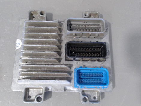 CALCULATEUR MOTEUR OPEL CORSA