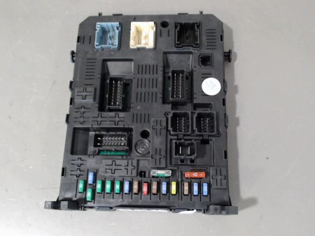 BOITIER GESTION HABITACLE PEUGEOT 3008
